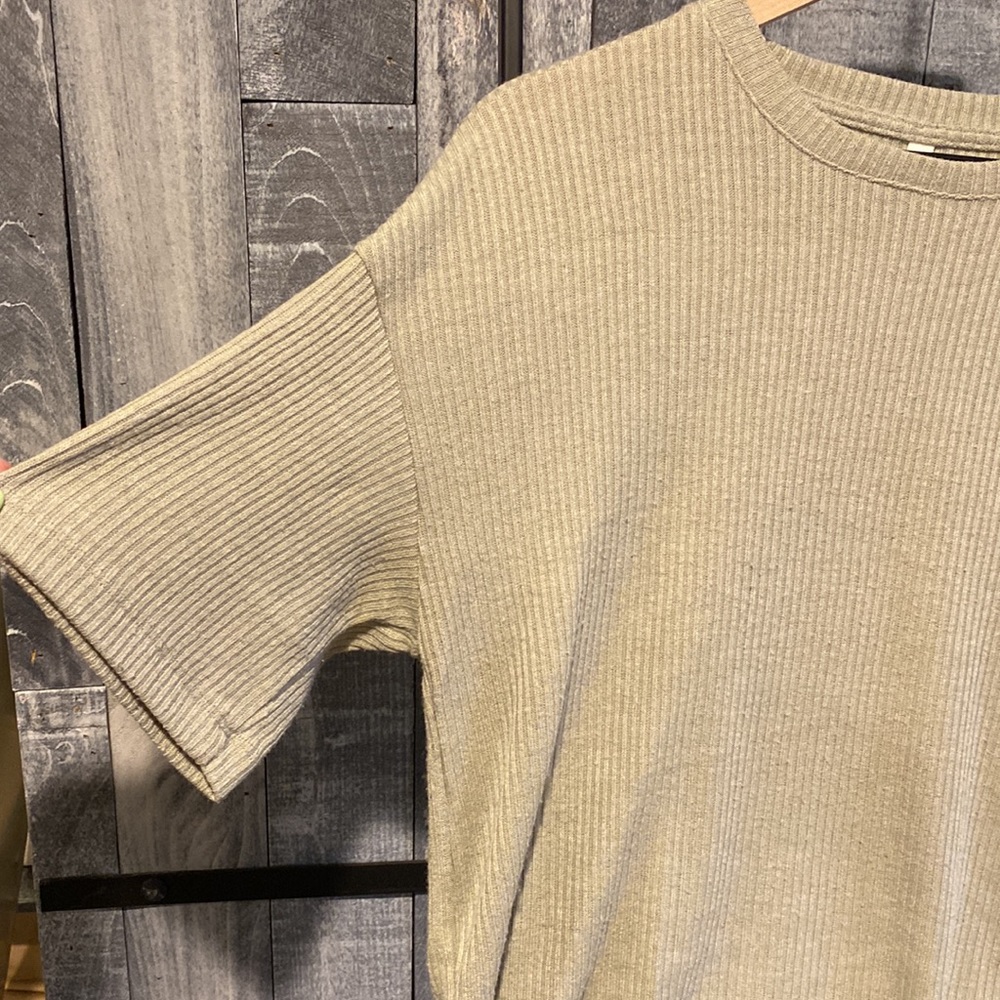 Sage Green Ribbed Short Set - Picture 3 of 9